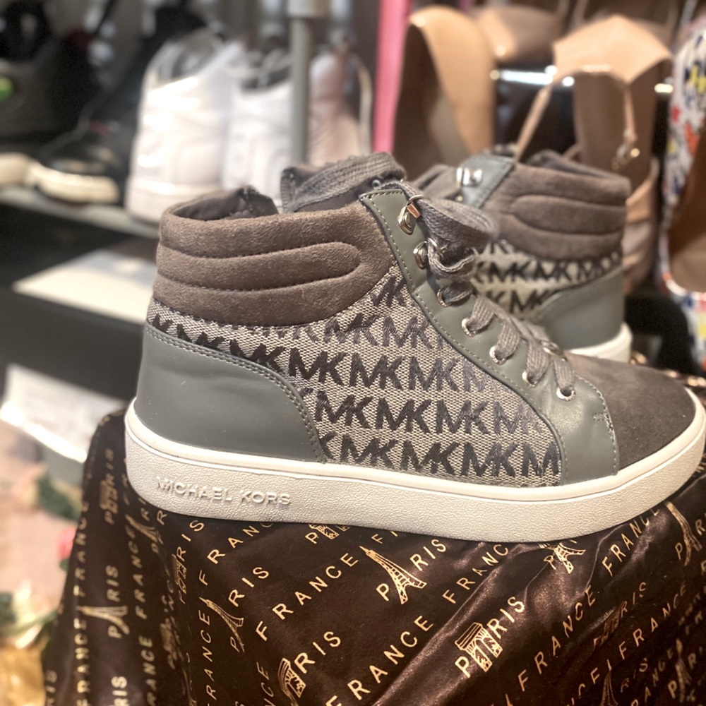 🌪 MK